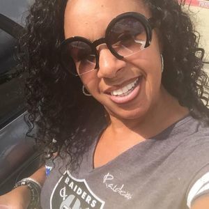 Meet your Posher, Pamela